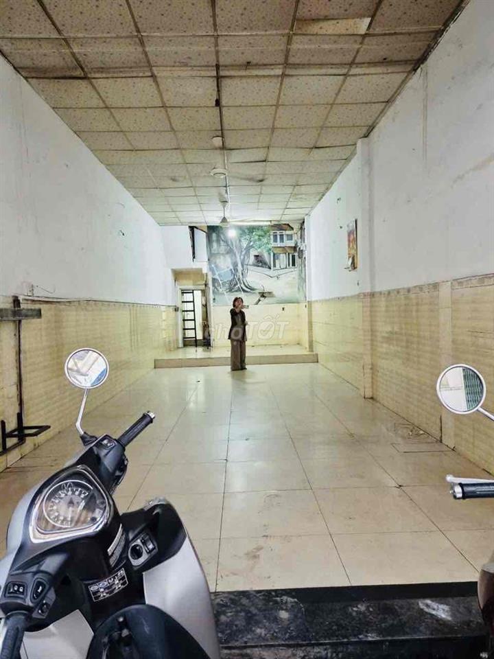 Bán nhà chính chủ, gần chợ Bà Hoa Tân Bình