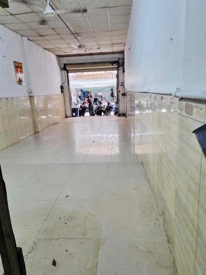 Bán nhà chính chủ, gần chợ Bà Hoa Tân Bình