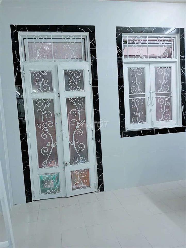 CHO THUÊ PHÒNG MỚI ĐẸP TRONG BIỆT THỰ, XE HƠI VÀO TẬN CỬA, GIỜ TỰ DO