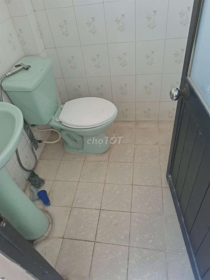 mình còn 1 phòng cho thuê 884/95 lê đức thọ phường 15 TPHCM