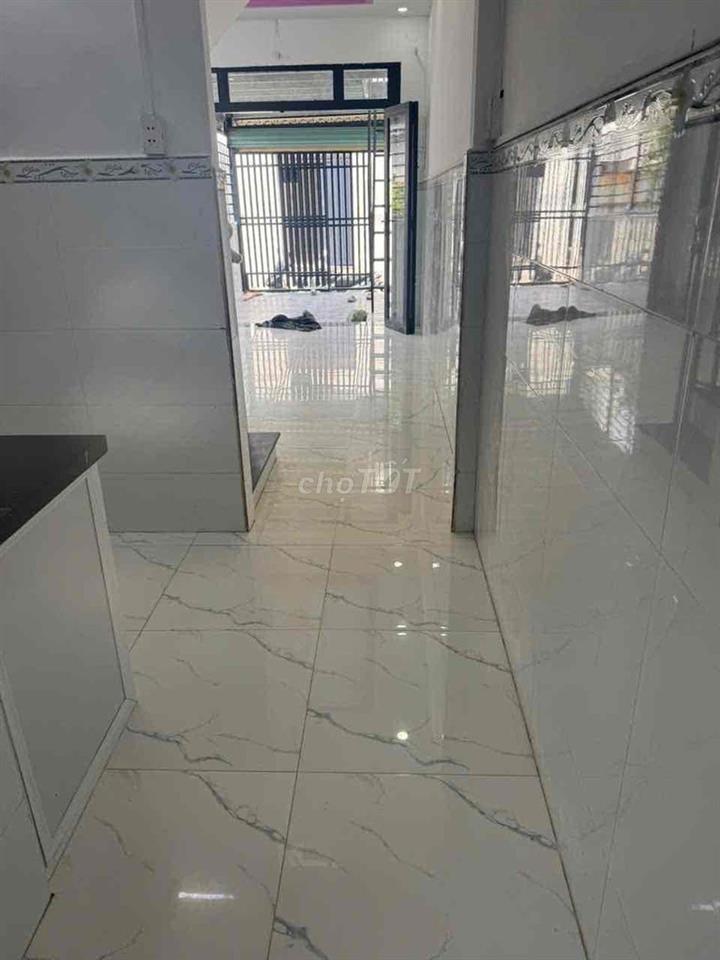 cần cho thuê nhà nguyên căng hẻm xe hơi cách đường huỳnh tan phát 200m