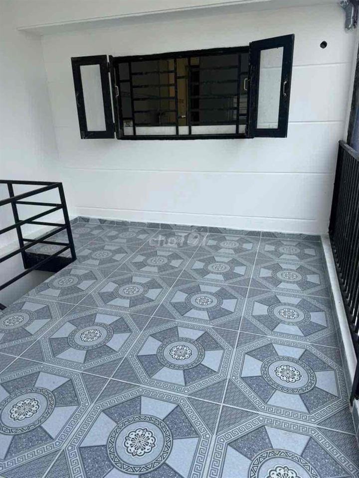 cần cho thuê nhà nguyên căng hẻm xe hơi cách đường huỳnh tan phát 200m