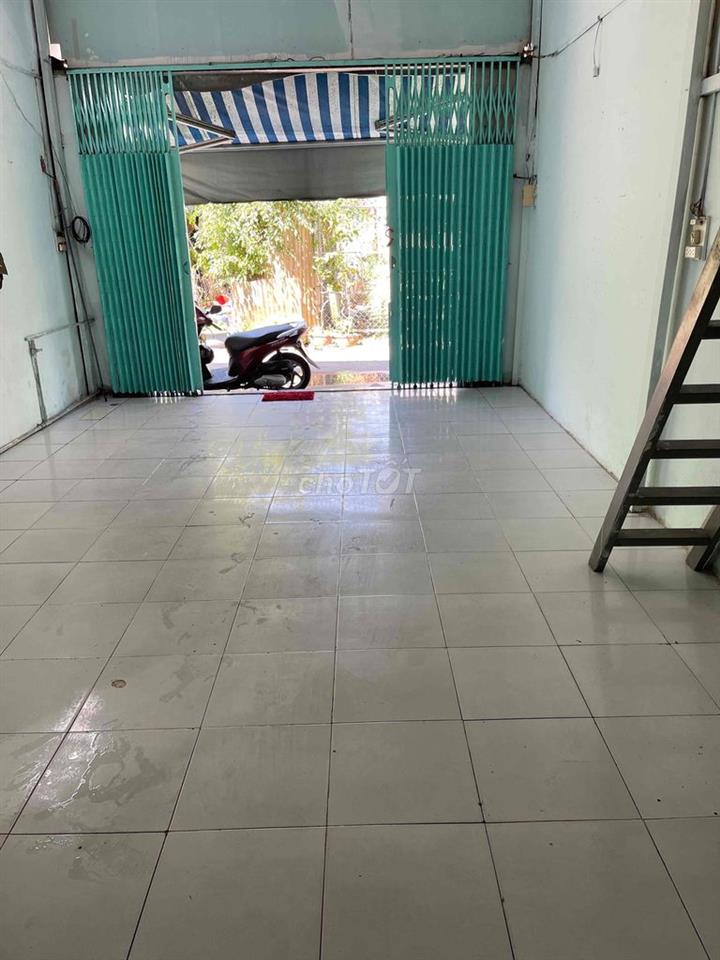bán căn nhà cấp 4,hẻm 197A gần chợ liên khu 5-6 Đối diện dê tươi mập