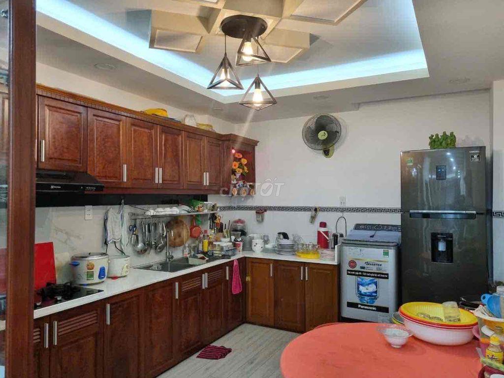 BÁN NHÀ HẺM 372 ĐƯỜNG CMT8 - Giá 10.5 tỷ (Chính chủ)