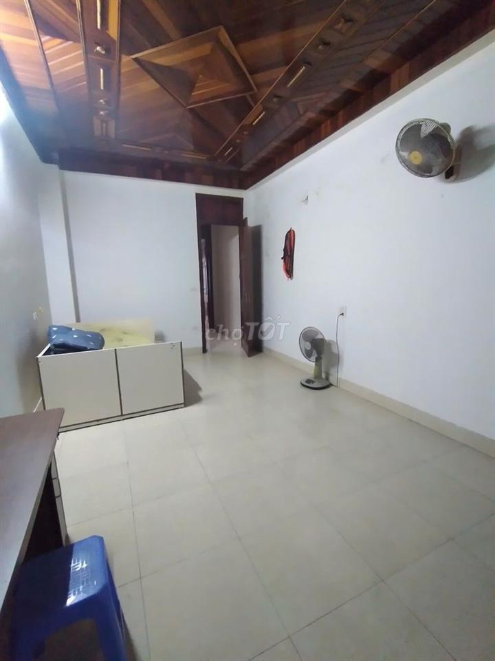 Cho thuê nhà 50m Giáp Hải