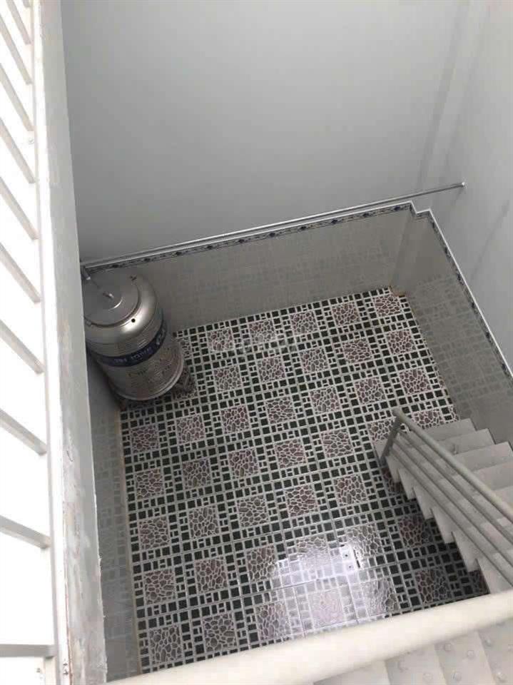 bán nhà 1 trêt 1 lâu có 10 phòng cho thuê