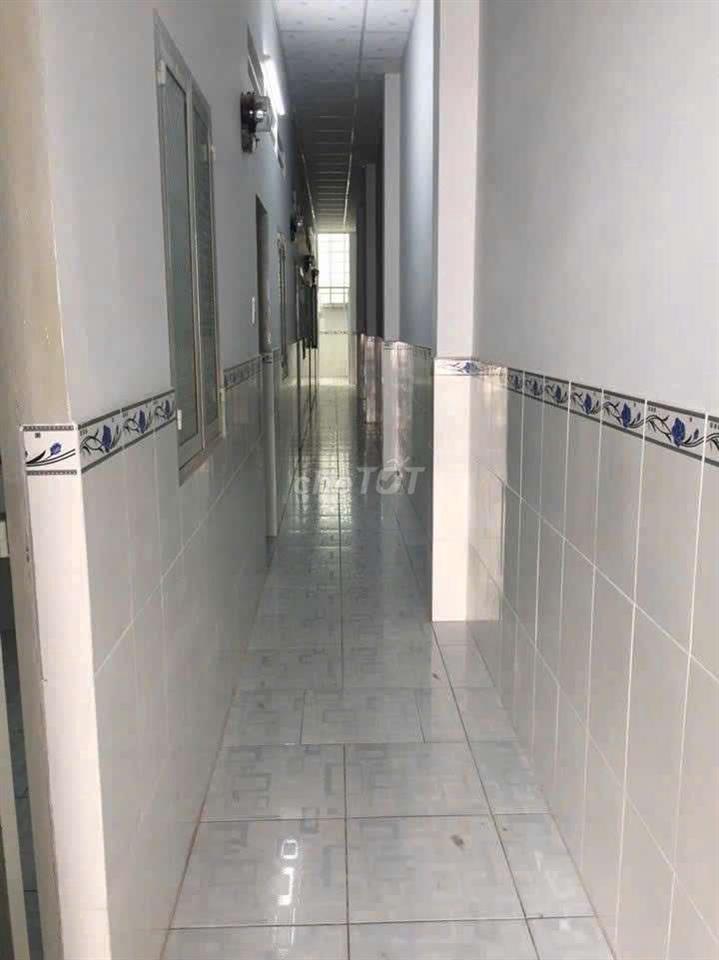 bán nhà 1 trêt 1 lâu có 10 phòng cho thuê