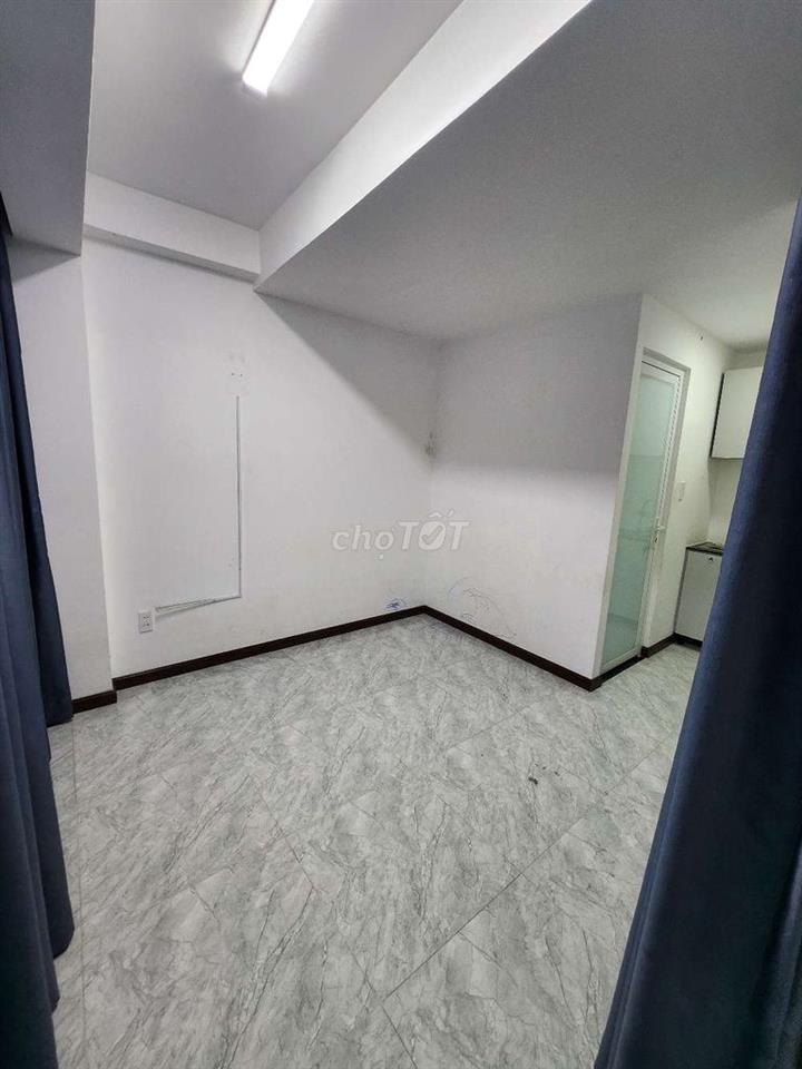 Cho thuê phòng trệt mặt tiền