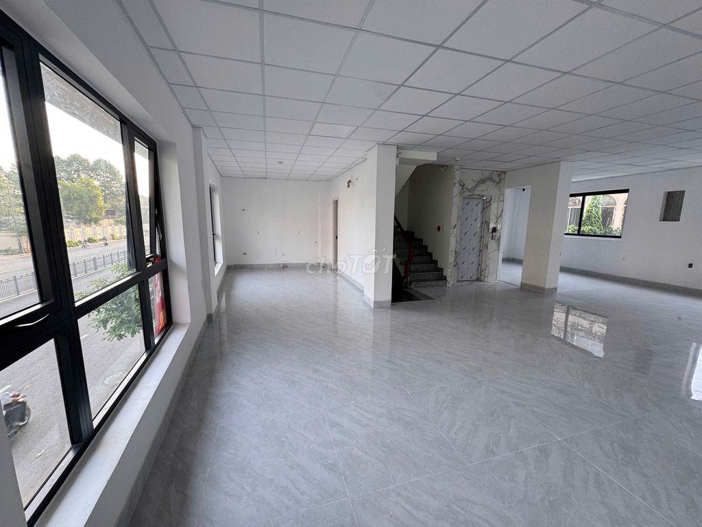 VĂN PHÒNG 2 MẶT TIỀN ĐƯỜNG C12 -  NGAY NHÀ GA T3 TÂN SƠN NHẤT