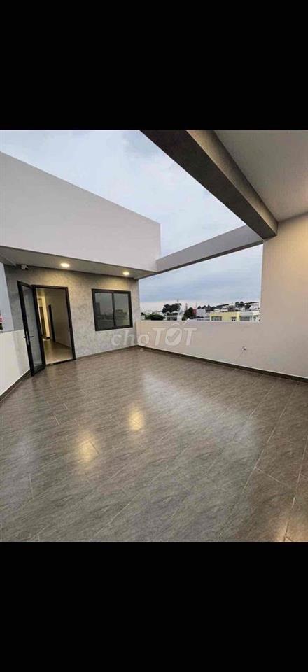 Bán Nhà Mới Xây rộng 200m2,có thang máy,giá 23,5tỷ