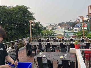 sang full quán đang hoạt động tốt
