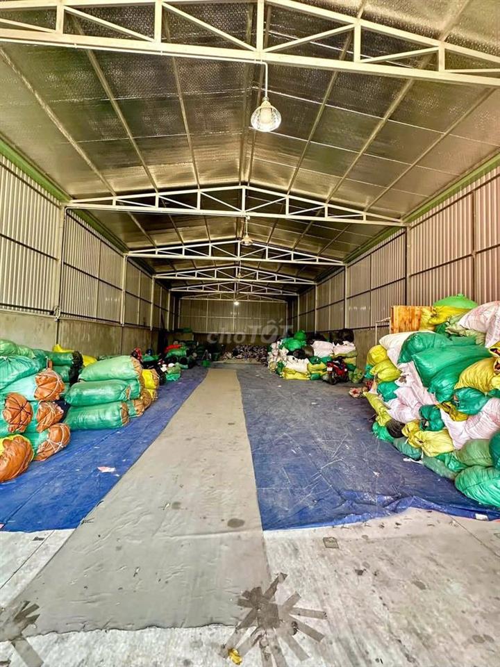 Cho thuê kho đường xe Container, 10 x30m, giá 18tr