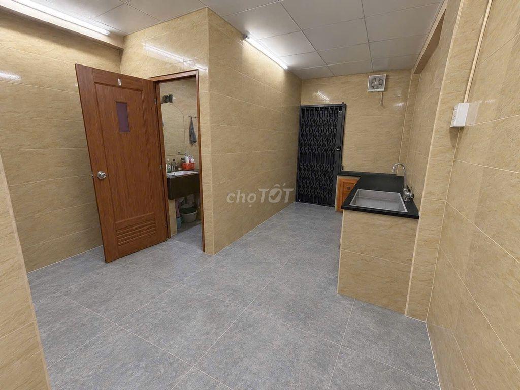 Bán nhà HXH vị trí đẹp cách mặt tiền đường chính 20m