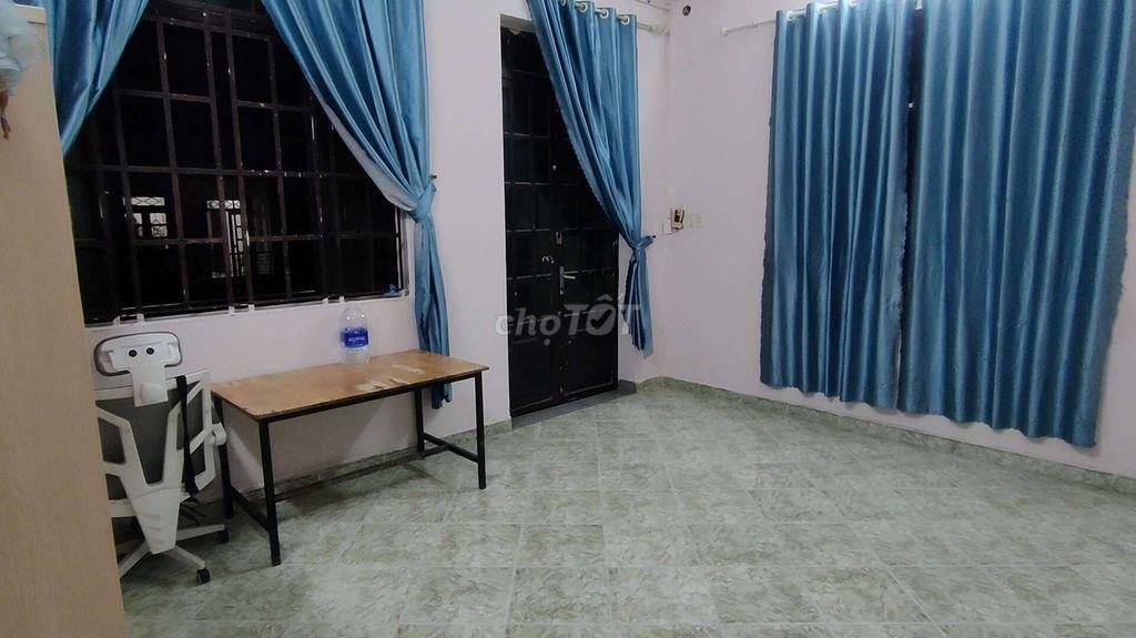 Cho Thuê phòng rộng cho nhân viên văn Pjongf