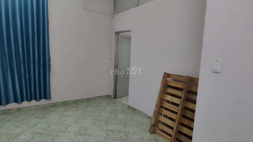 Cho Thuê phòng rộng cho nhân viên văn Pjongf
