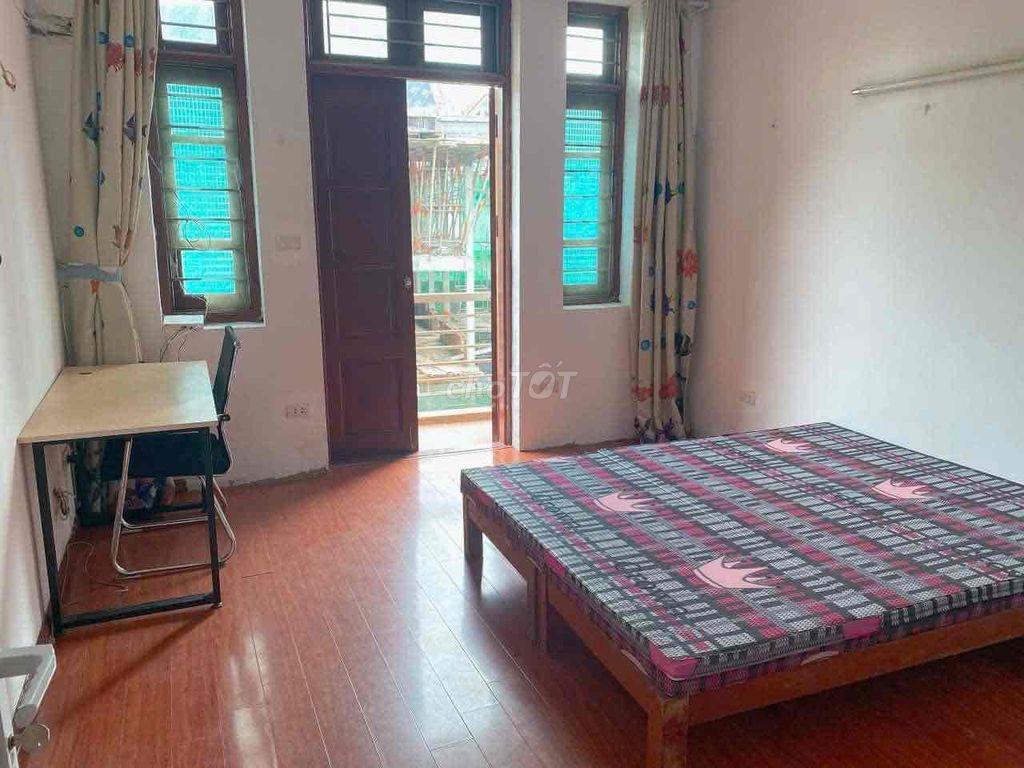CÒN 1 PHÒNG TẦNG 1 30 M2 VỪA Ở VỪA LÀM VĂN PHÒNG KINH