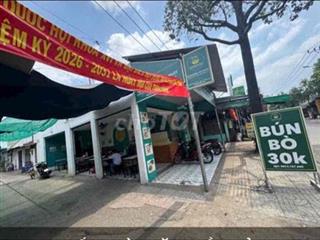 Nhà cố 600 triệu mặt tiền góc  dt ngang 6m dài 20m tinh lộ 10 bình Tân