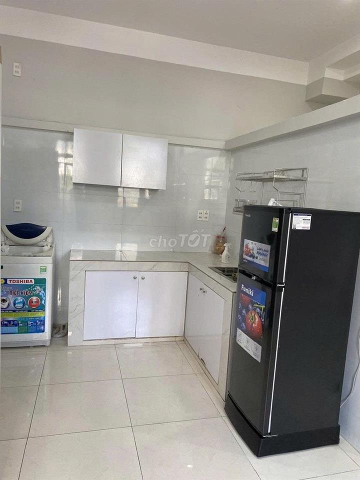 Cho thuê phòng mặt trước tầng 1, số 353 Phạm Văn Bạch