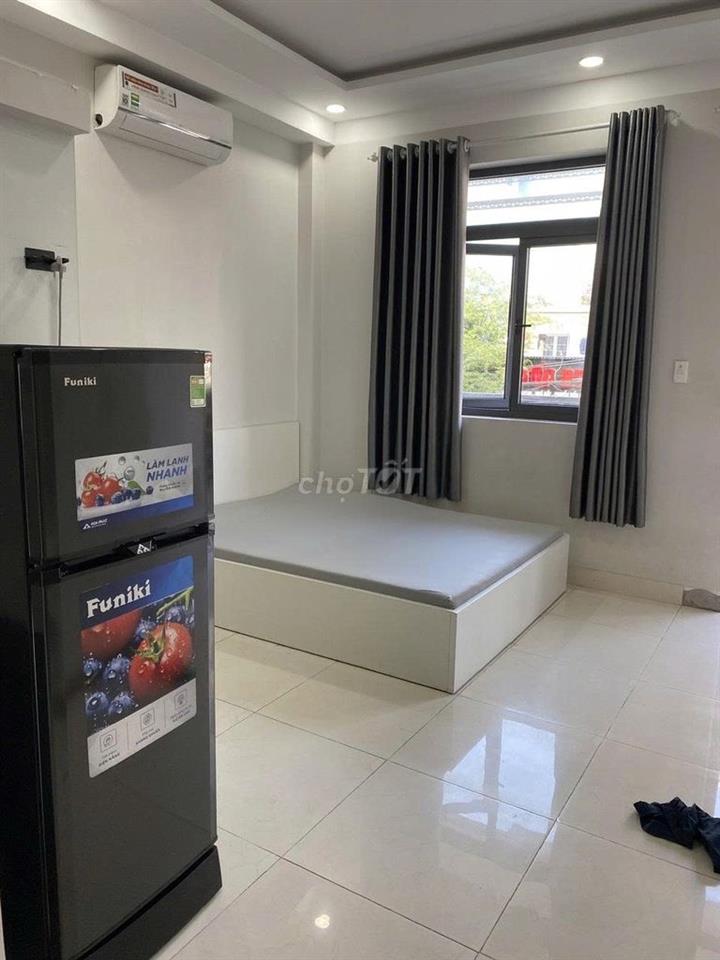 Cho thuê phòng mặt trước tầng 1, số 353 Phạm Văn Bạch