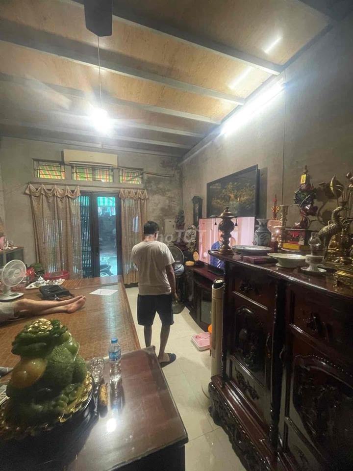 gd cần bán gấp mảnh đất cha ông để lại dtich 54.2 m2 sổ đỏ chính chủ