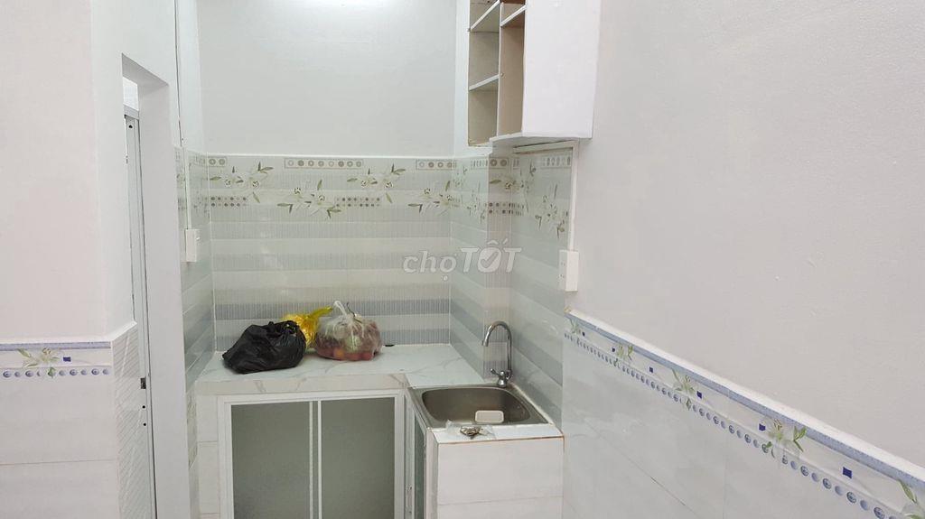 Bán GẤP căn nhà nhỏ gọn giá rẻ, nở hậu, Sổ Hồng Riêng, dọn vào ở ngay.