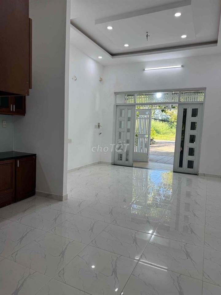 Cho thuê nhà nguyên căn, đường xe hơi, 2pn