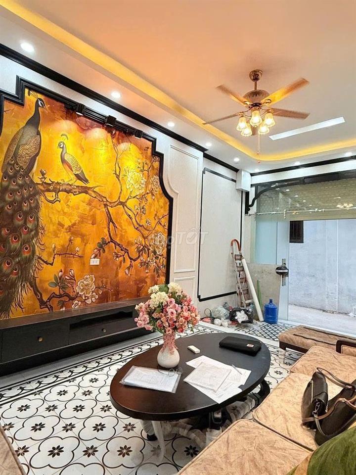 Cho thuê nhà nguyên căn 4 tầng