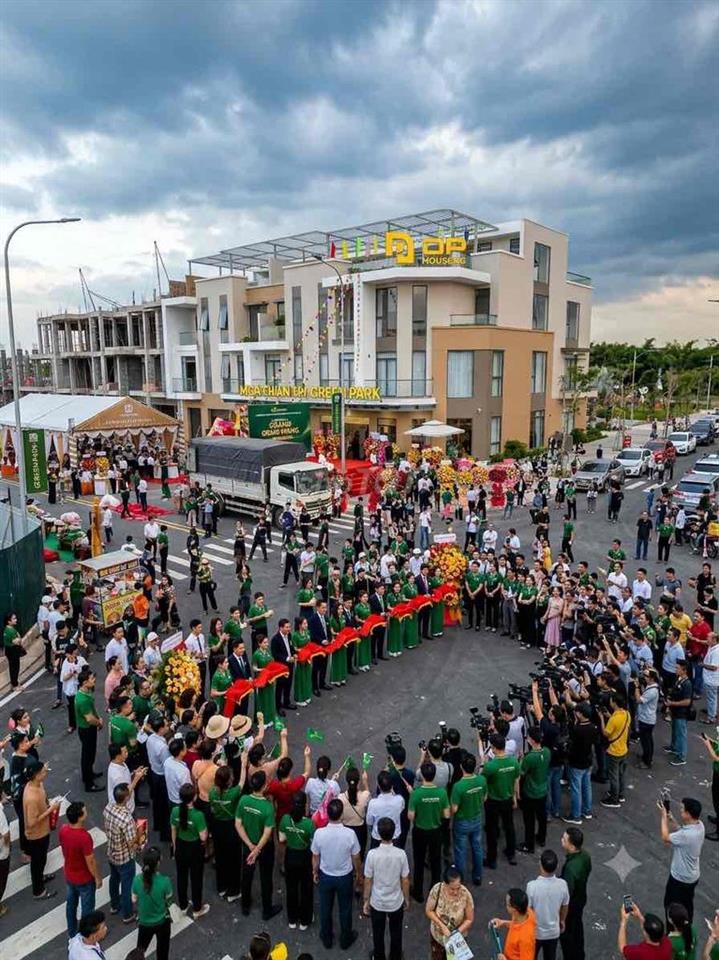 NHÀ PHỐ - SHOPHOUSE / Bình Dương -TPHCM