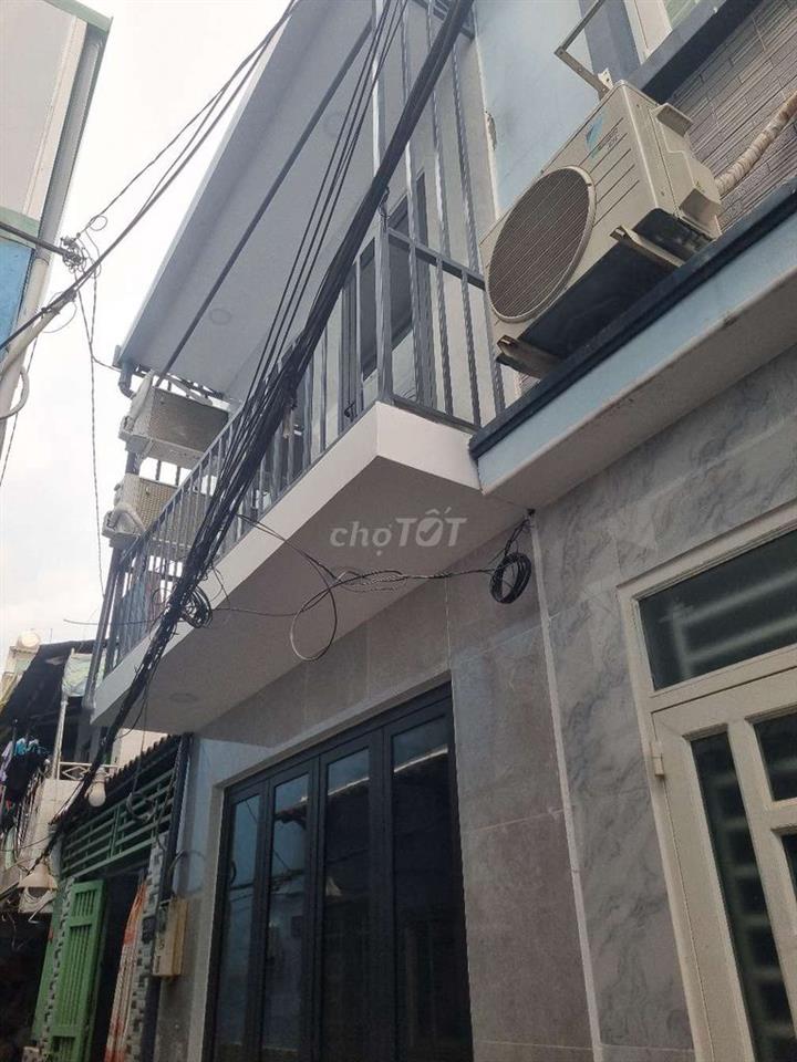 Bán nhà Tôn Đản Q4, SHR