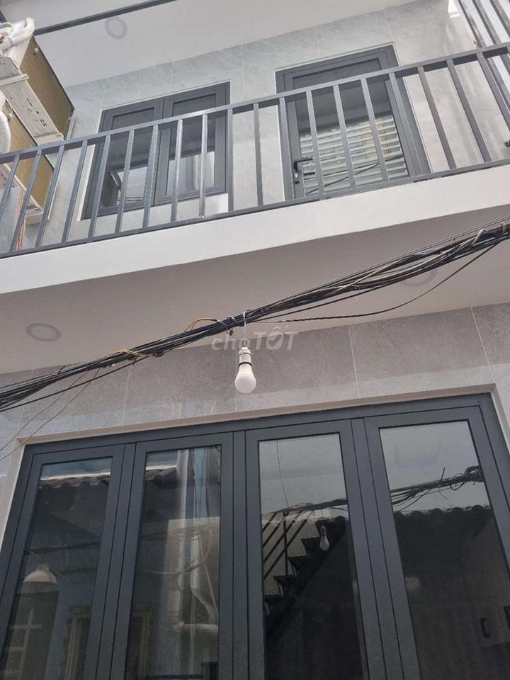 Bán nhà Tôn Đản Q4, SHR