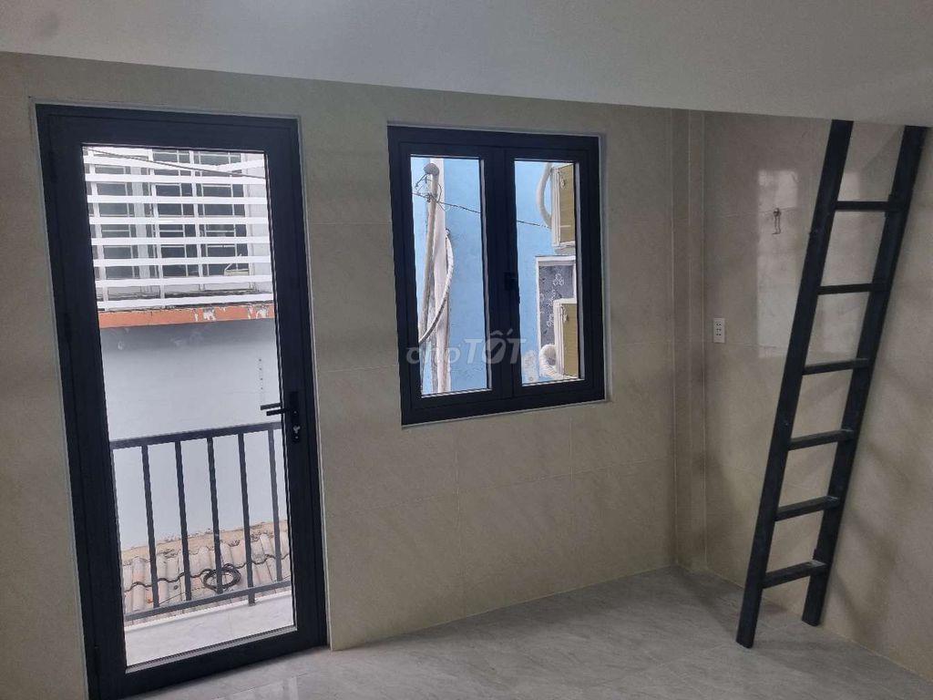 Bán nhà Tôn Đản Q4, SHR