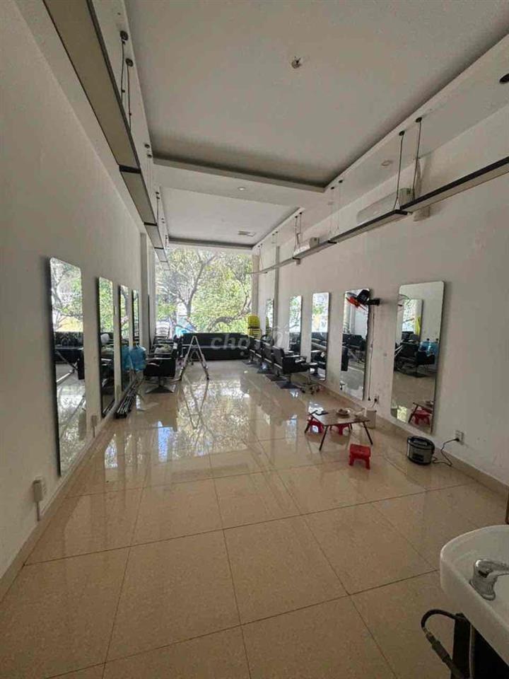 NHÀ CẦN BÁN Ở MẶT TIỀN NGUYỄN TRÃI DTSD 74m2. GIÁ LÀ 25 TỈ CÓ TL