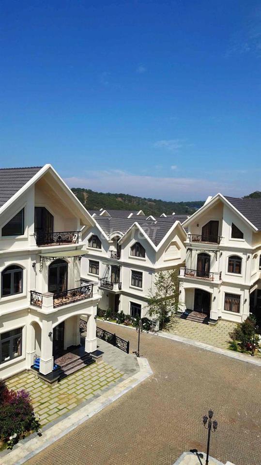 CHÍNH CHỦ GỬI BÁN CĂN VILLA ĐẲNG CẤP  KHU ROYALL VILLA MĂNG LIN, P7, L