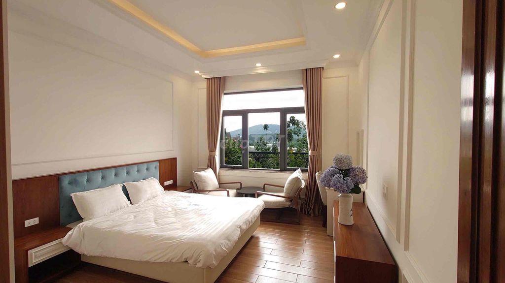CHÍNH CHỦ GỬI BÁN CĂN VILLA ĐẲNG CẤP  KHU ROYALL VILLA MĂNG LIN, P7, L