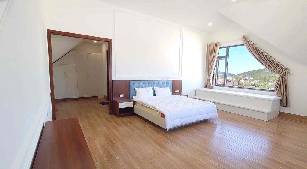 CHÍNH CHỦ GỬI BÁN CĂN VILLA ĐẲNG CẤP  KHU ROYALL VILLA MĂNG LIN, P7, L