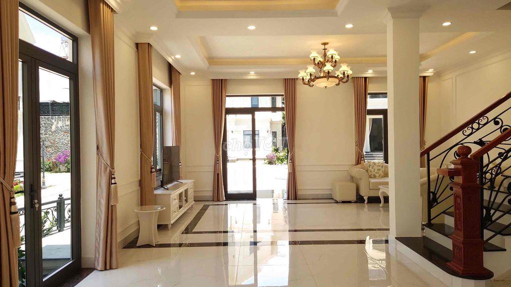 CHÍNH CHỦ GỬI BÁN CĂN VILLA ĐẲNG CẤP  KHU ROYALL VILLA MĂNG LIN, P7, L