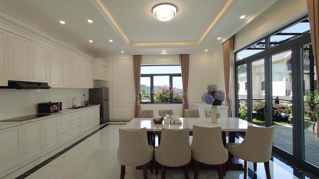 CHÍNH CHỦ GỬI BÁN CĂN VILLA ĐẲNG CẤP  KHU ROYALL VILLA MĂNG LIN, P7, L
