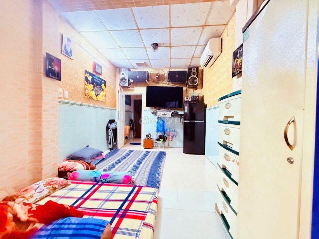 CHÍNH CHỦ NHỈNH 4 TỶ BÁN NHÀ MẶT TIỀN  4 TẦNG  NGUYỄN VĂN LƯỢNG