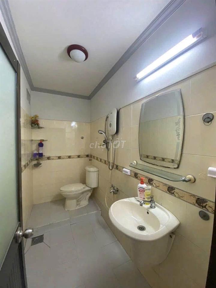 Nhà sẵn nội thất 2PN, 1 Trệt 1 lầu hẻm Phan Đăng Lưu 91m2 giá 14 tr/th