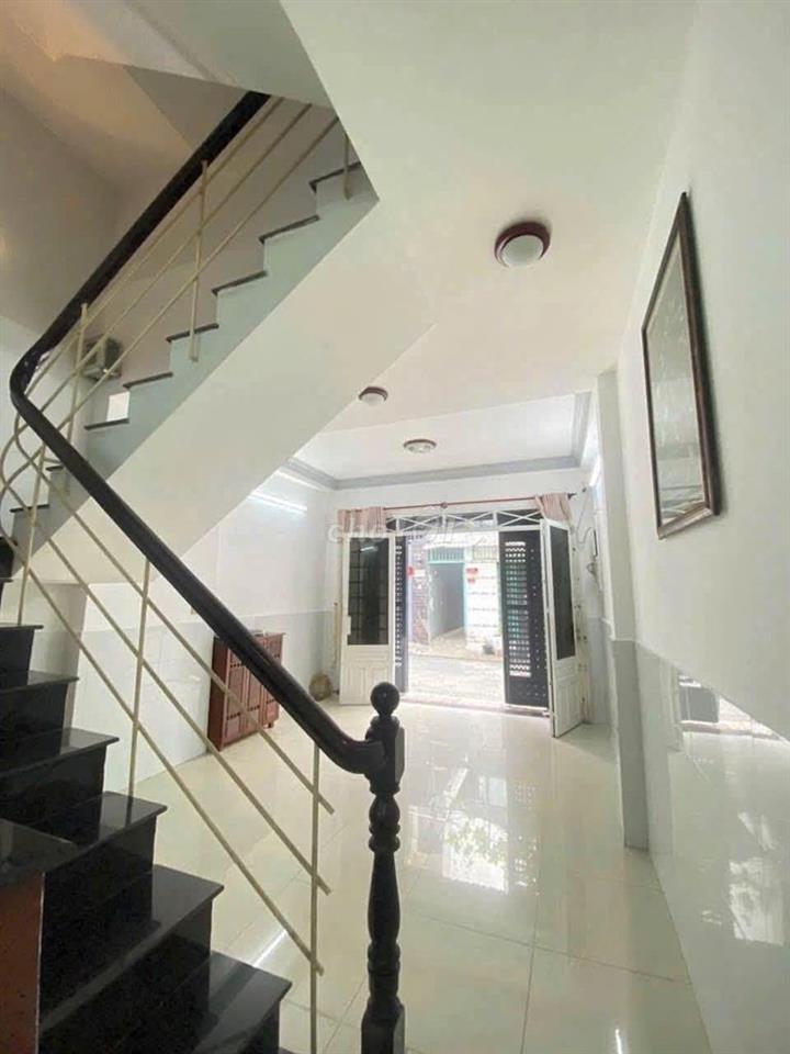 Nhà sẵn nội thất 2PN, 1 Trệt 1 lầu hẻm Phan Đăng Lưu 91m2 giá 14 tr/th