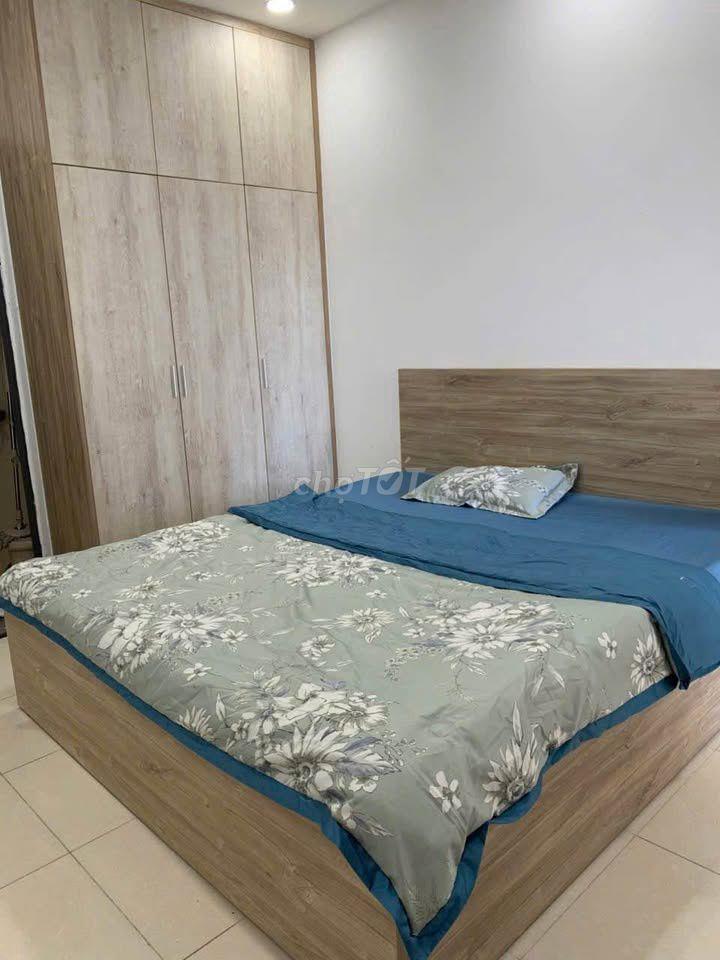 Chung cư Hoa Sen, 262 Lạc Long Quân cần cho thuê căn 2Pn giá chỉ 12tr5