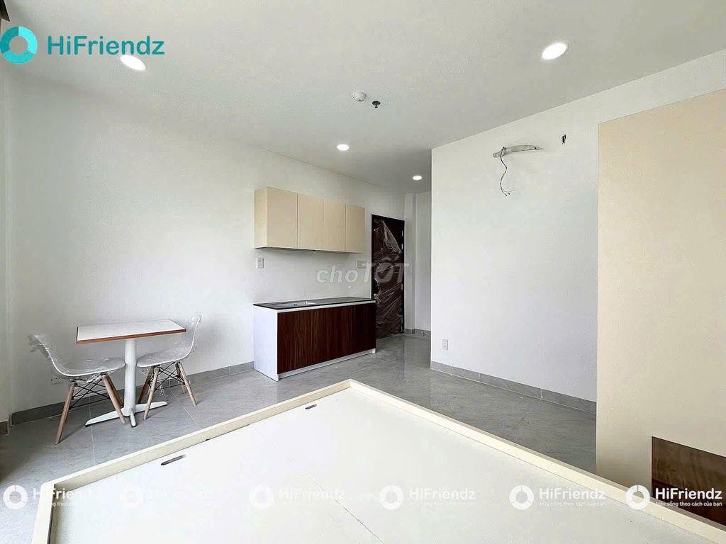 Căn hộ ban công full nội thất thoáng mát ngay Emart Phan Văn Trị