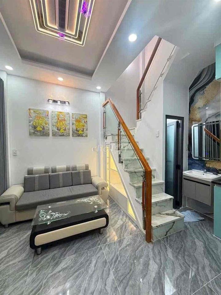 Bán nhà mới xây đầy đủ nội thất ở Trần Xuân Soạn Quận 7