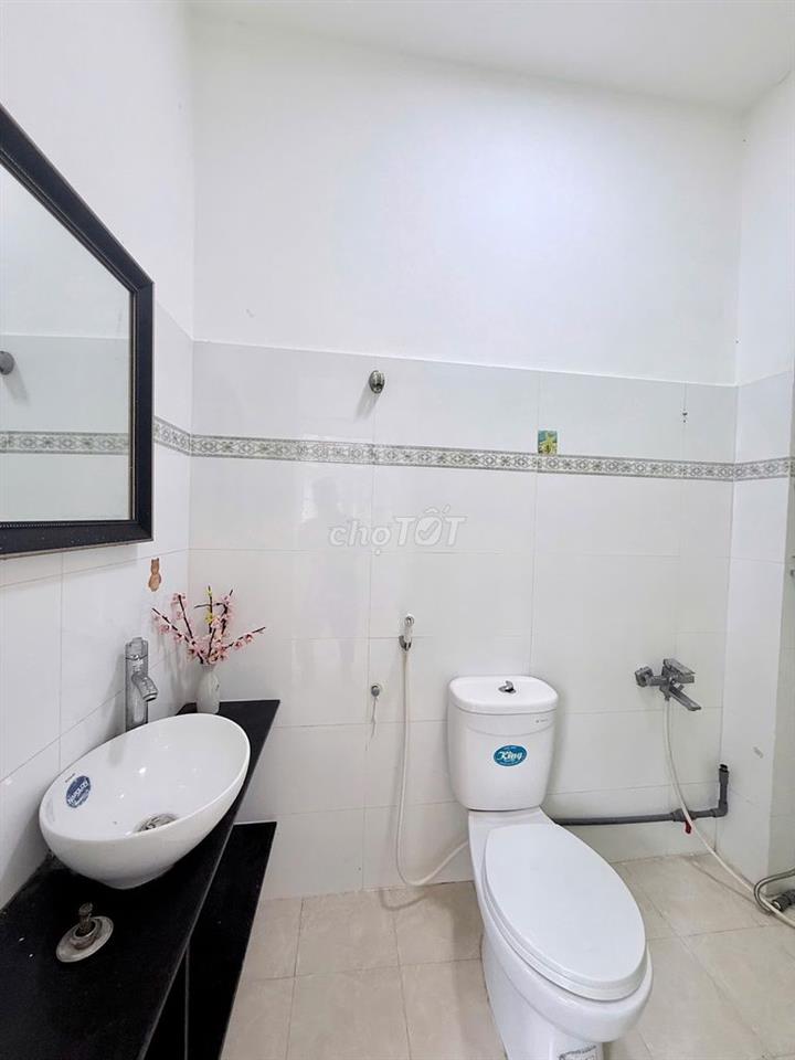 Hẻm Nguyễn Phúc Chu căn 1 trệt 2 lầu, 3 phòng ngủ giá 14tr/tháng