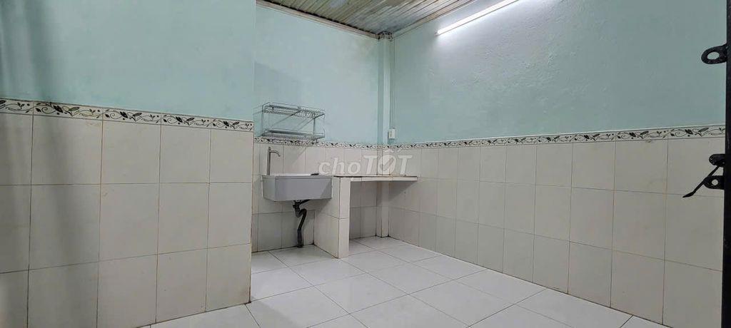 PHÒNG TRỌ SÁT ĐƯỜNG PHẠM VĂN ĐỒNG, LINH ĐÔNG, TĐ