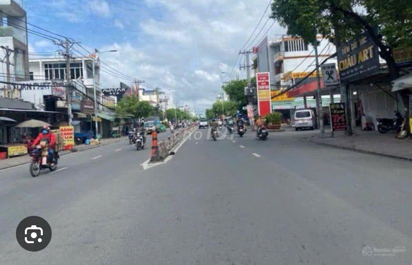 Tòa nhà góc 2 mặt tiền Lê Văn Quới