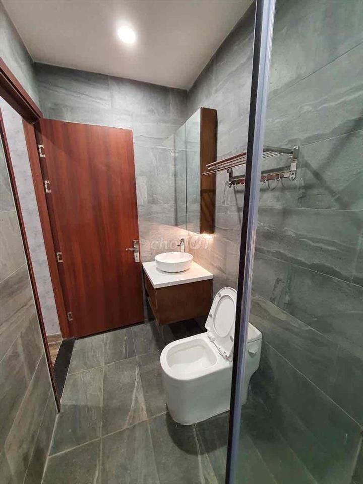 Nhà còn 1 phòng máy lạnh cần cho thuê