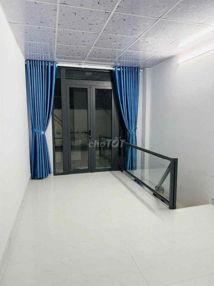 còn 3 căn giá 950triu căn ac đg số 4 trường thọ thủ đức