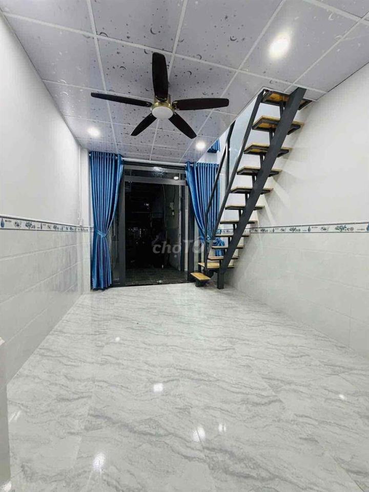 còn 3 căn giá 950triu căn ac đg số 4 trường thọ thủ đức