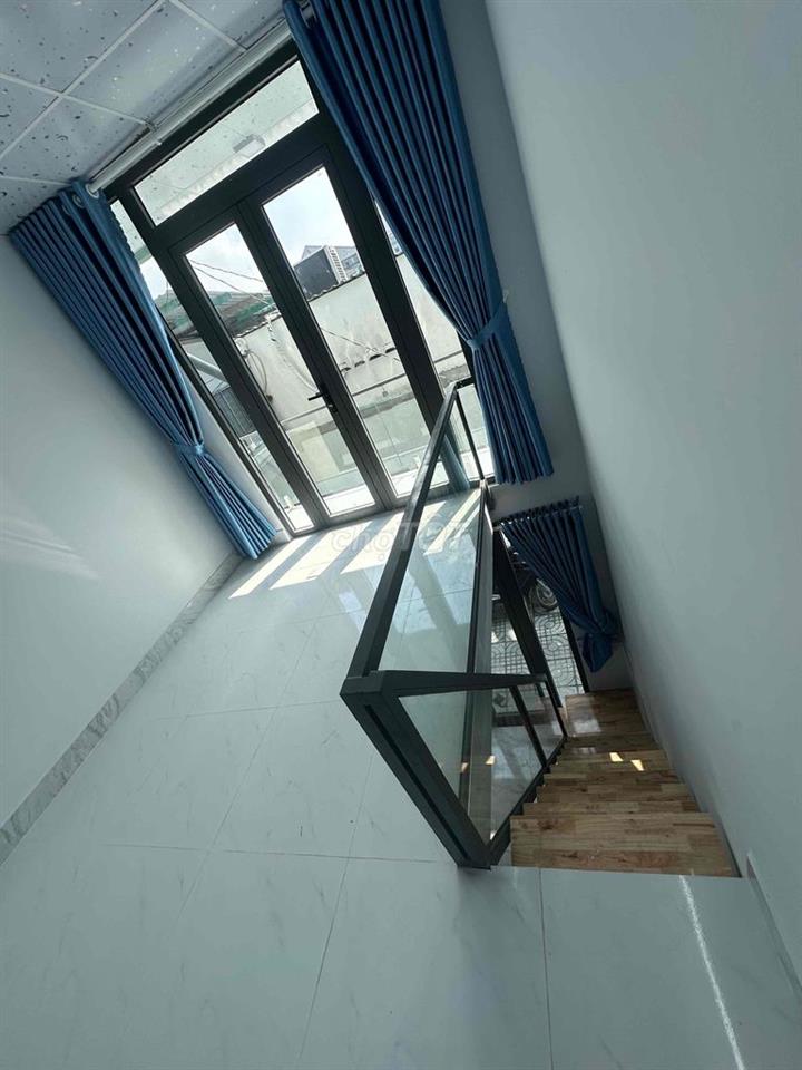 còn 3 căn giá 950triu căn ac đg số 4 trường thọ thủ đức